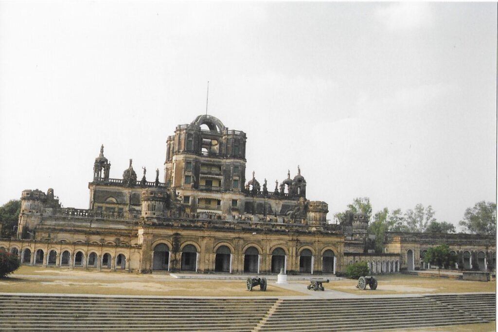 La Martiniere Lucknow: India travel blog Lucknow. Front aspect of Martinere public school